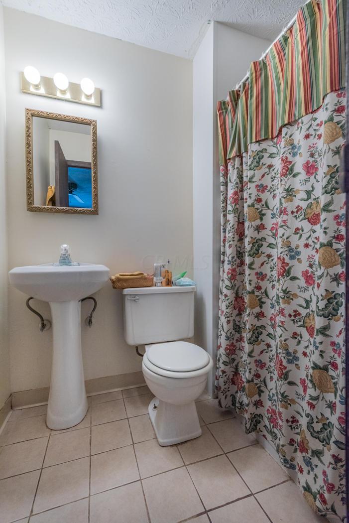 6337 Emberwood Road Dublin, OH 43017 - Photo 12 of 22 Gallery Image 12