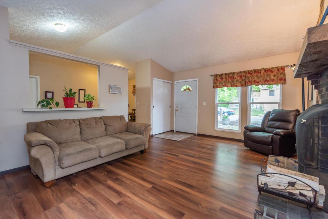 6337 Emberwood Road Dublin, OH 43017 - Photo 4 of 22 Gallery Image 4