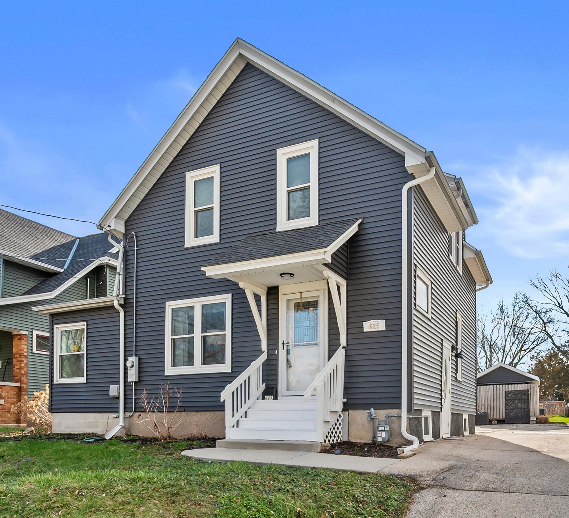 625 North Main Street Hartford, WI 53027 - Photo 1 of 1 Nice Curb Appeal!