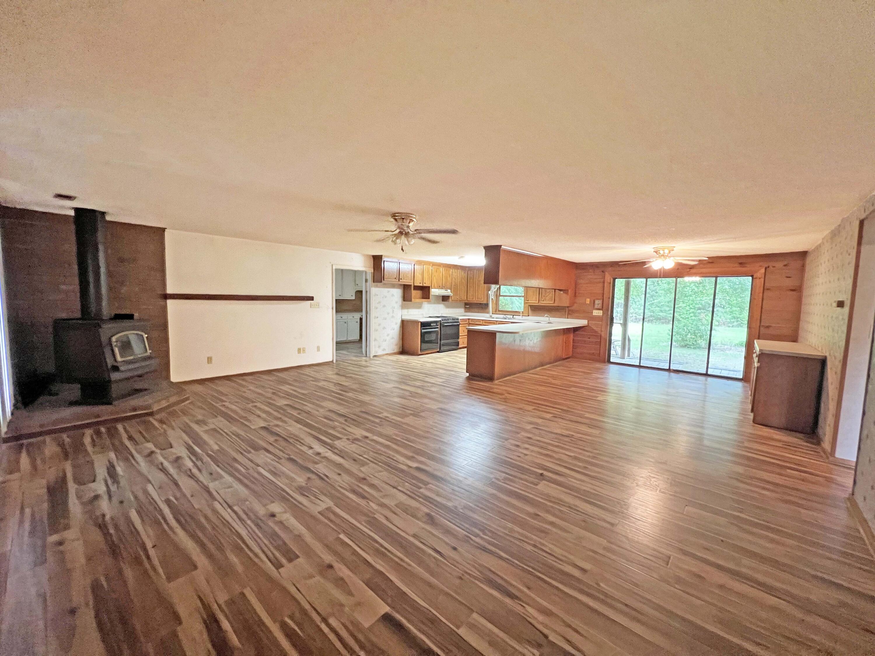 1584 Hudson Road Summerton, SC 29148 - Photo 2 of 27