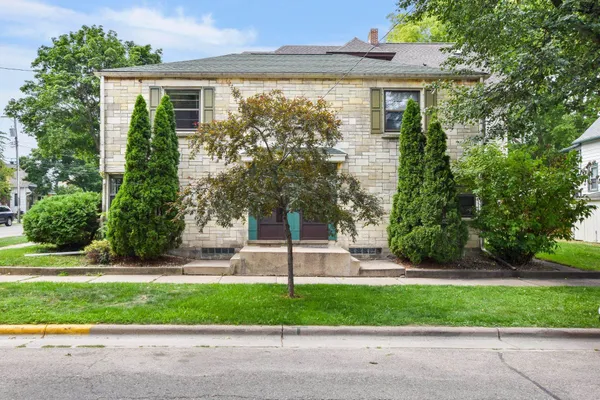 $295,000 | 718 South Dickinson Street, Madison, WI 53703