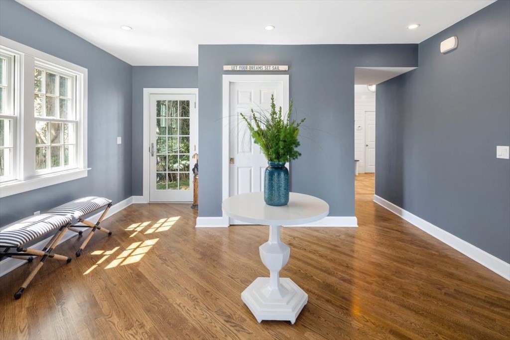 282 King Caesar Road Duxbury, MA 02332 - Photo 11 of 38 a living room with wooden floor and furniture