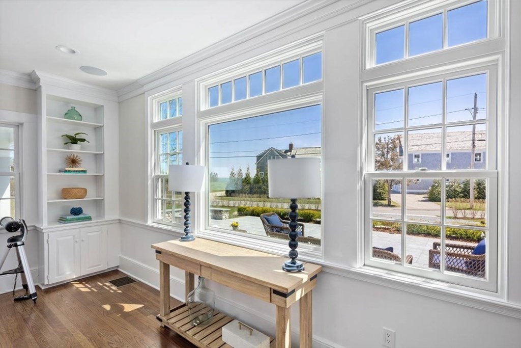 282 King Caesar Road Duxbury, MA 02332 - Photo 7 of 38 a living room with furniture and a window