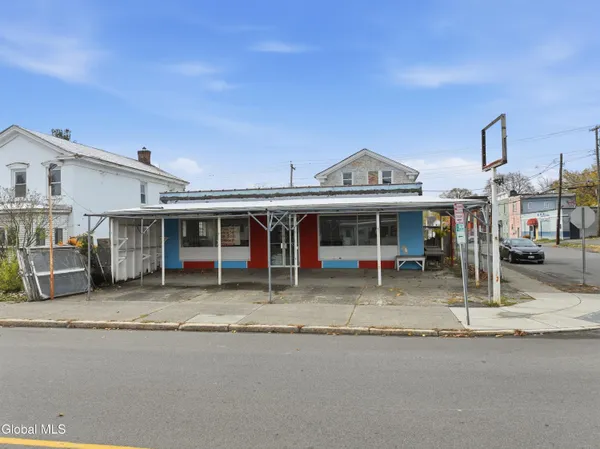 $289,000 | 853 5th Avenue, Troy, NY 12182