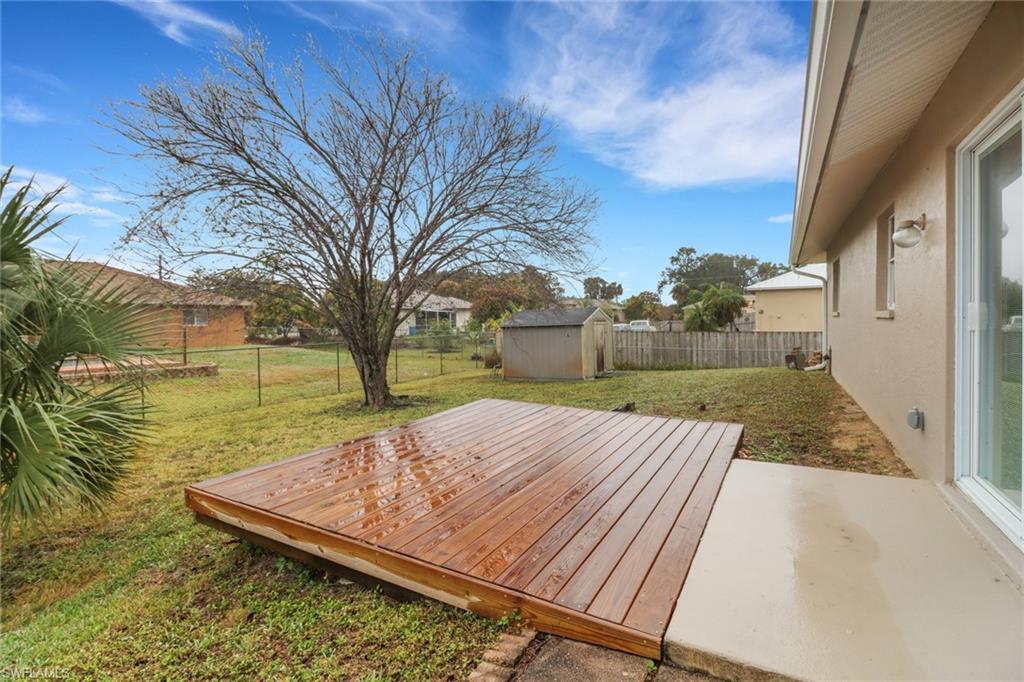 220 Ancona Street Fort Myers, FL 33913 - Photo 24 of 25 a view of outdoor space with garden
