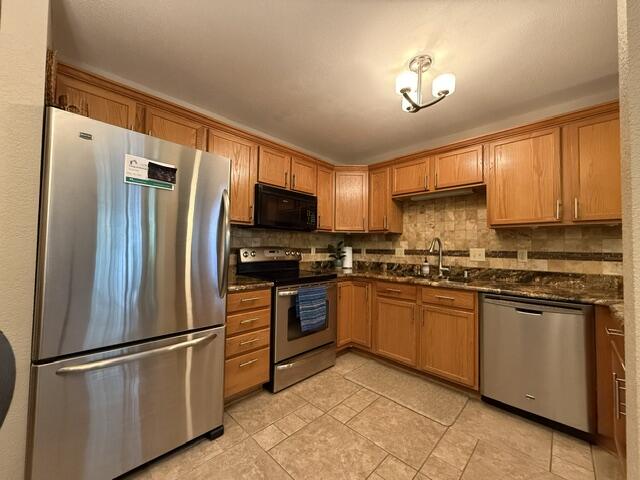 N43-w32877 Rasmus Road, Unit 7H Nashotah, WI 53058 - Photo 3 of 38 Kitchen