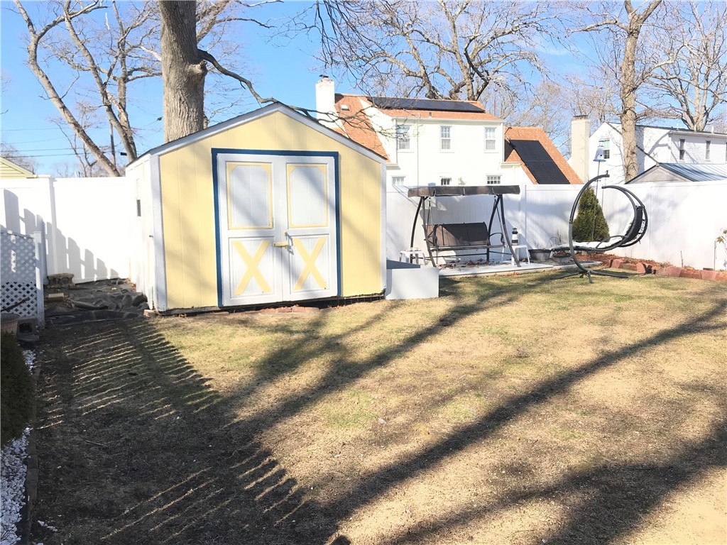 43 Community Road Warwick, RI 02889 - Photo 10 of 50