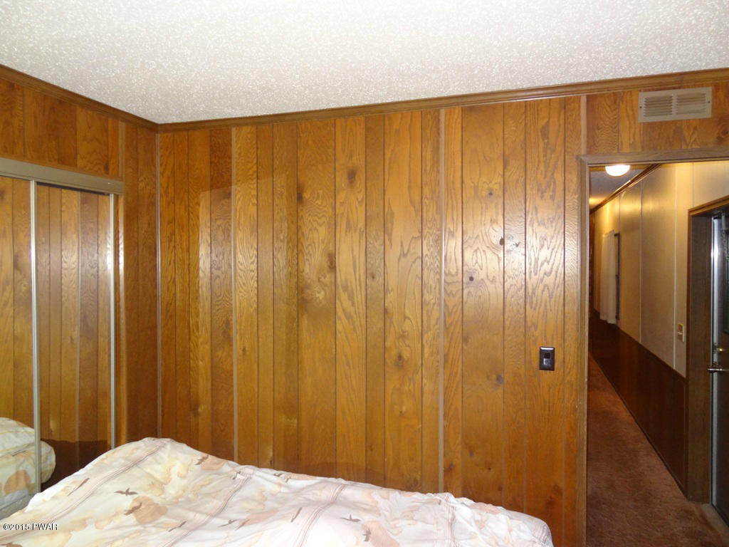 209 Upper Park Road Tafton, PA 18464 - Photo 15 of 23 14 Master Bedroom