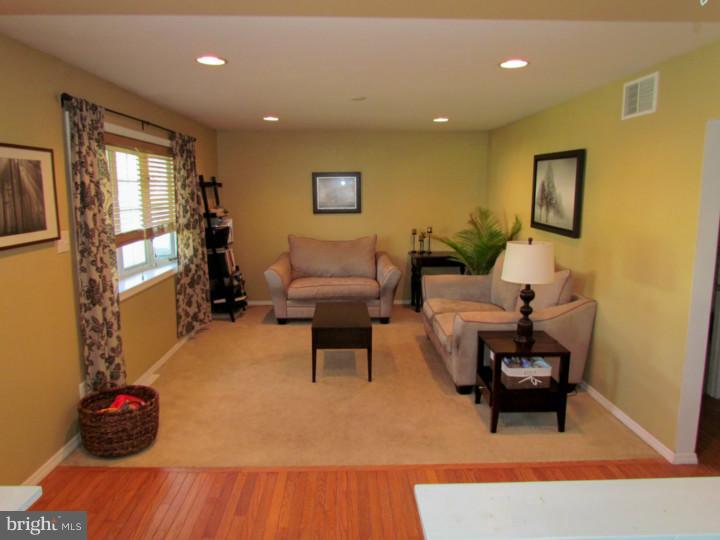979 Fern Road Williamstown, NJ 08094 - Photo 6 of 25 Gallery Image 6