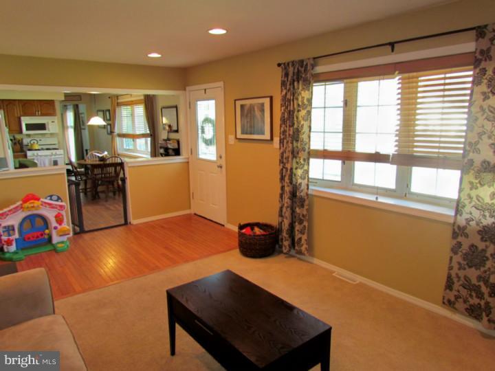 979 Fern Road Williamstown, NJ 08094 - Photo 7 of 25 Gallery Image 7