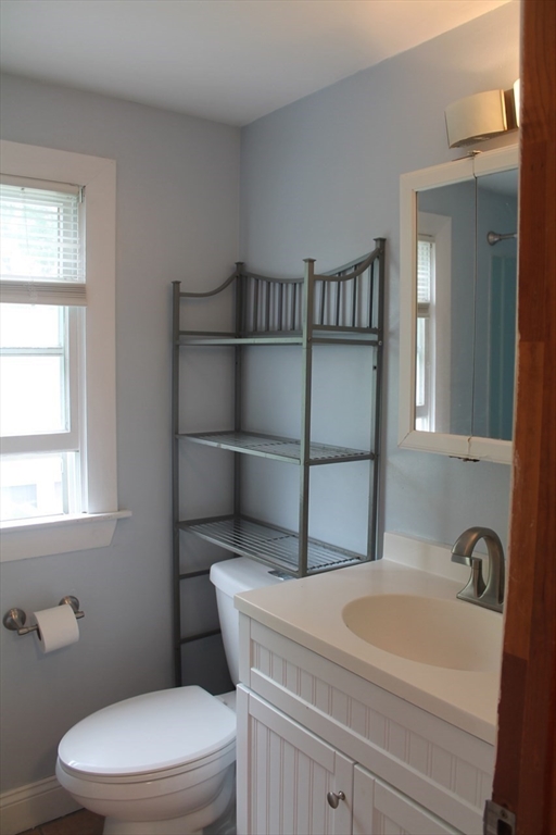 19 Dustin Street Saugus, MA 01906 - Photo 15 of 32 Gallery Image 15