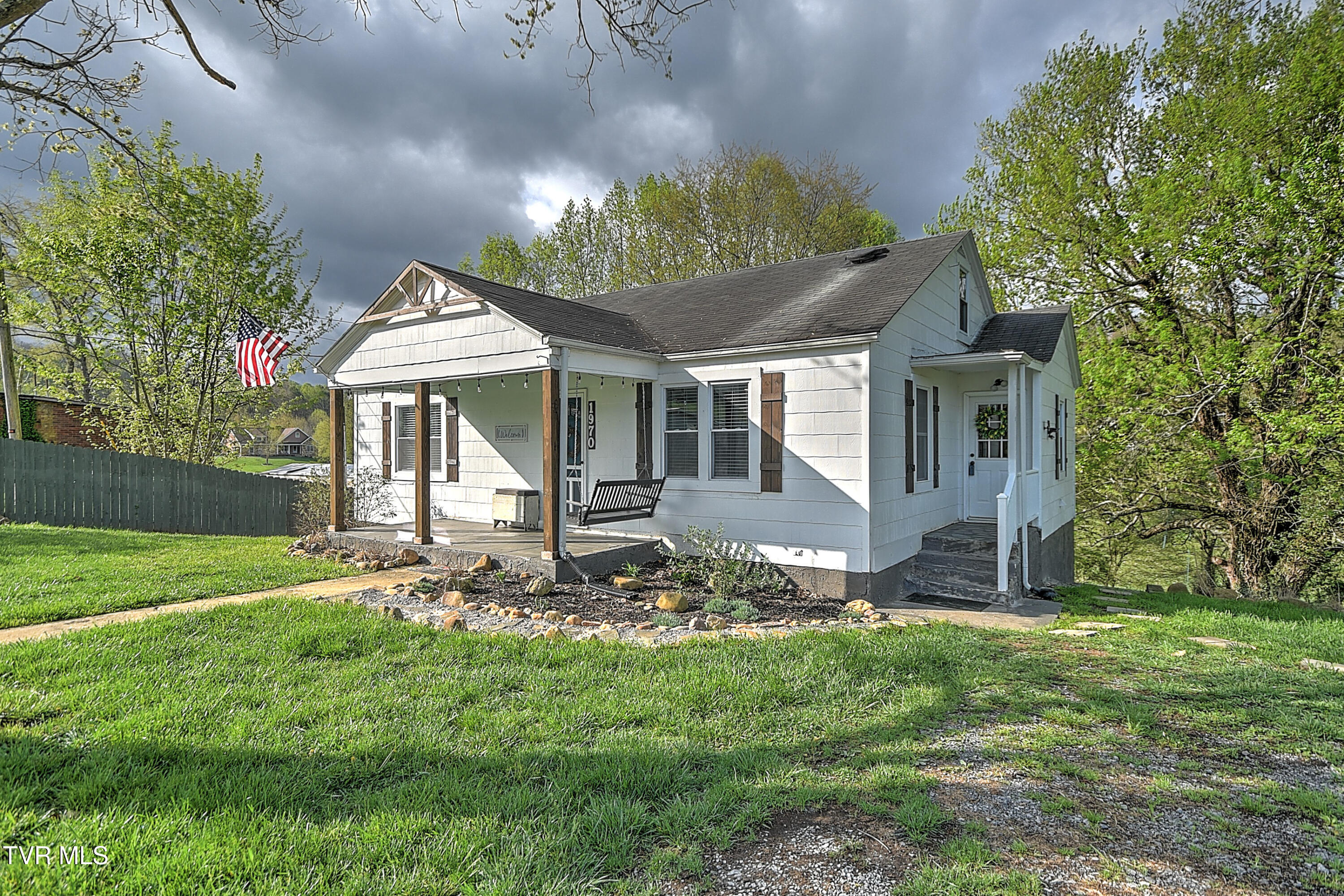1970 Siam Road Elizabethton, TN 37643 - Photo 6 of 84 1970 Siam Rd JR-6