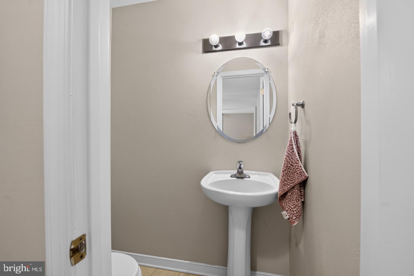20200 Old Mill Road Culpeper, VA 22701 - Photo 26 of 31 Chic and modern half-bath retreat.