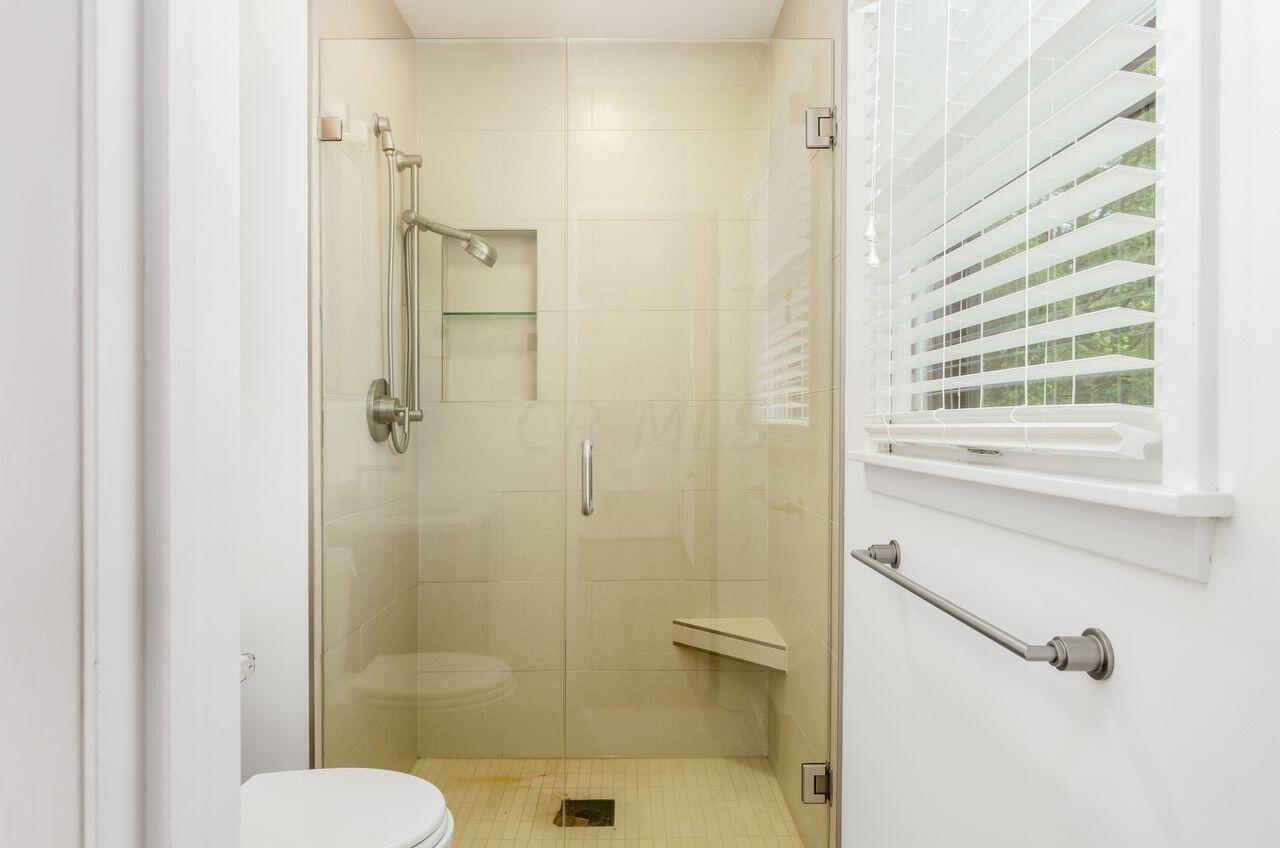 293 Weydon Road Columbus, OH 43085 - Photo 28 of 54 Master Bathroom