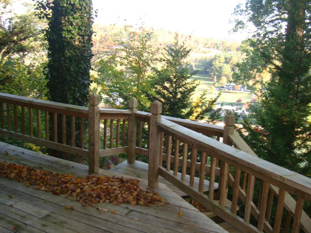 274 River Road Bluff City, TN 37618 - Photo 20 of 24 Back deck leads to lake