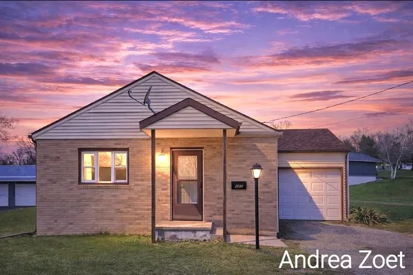$250,000 | 471 4th Avenue, Lake Odessa, MI 48849