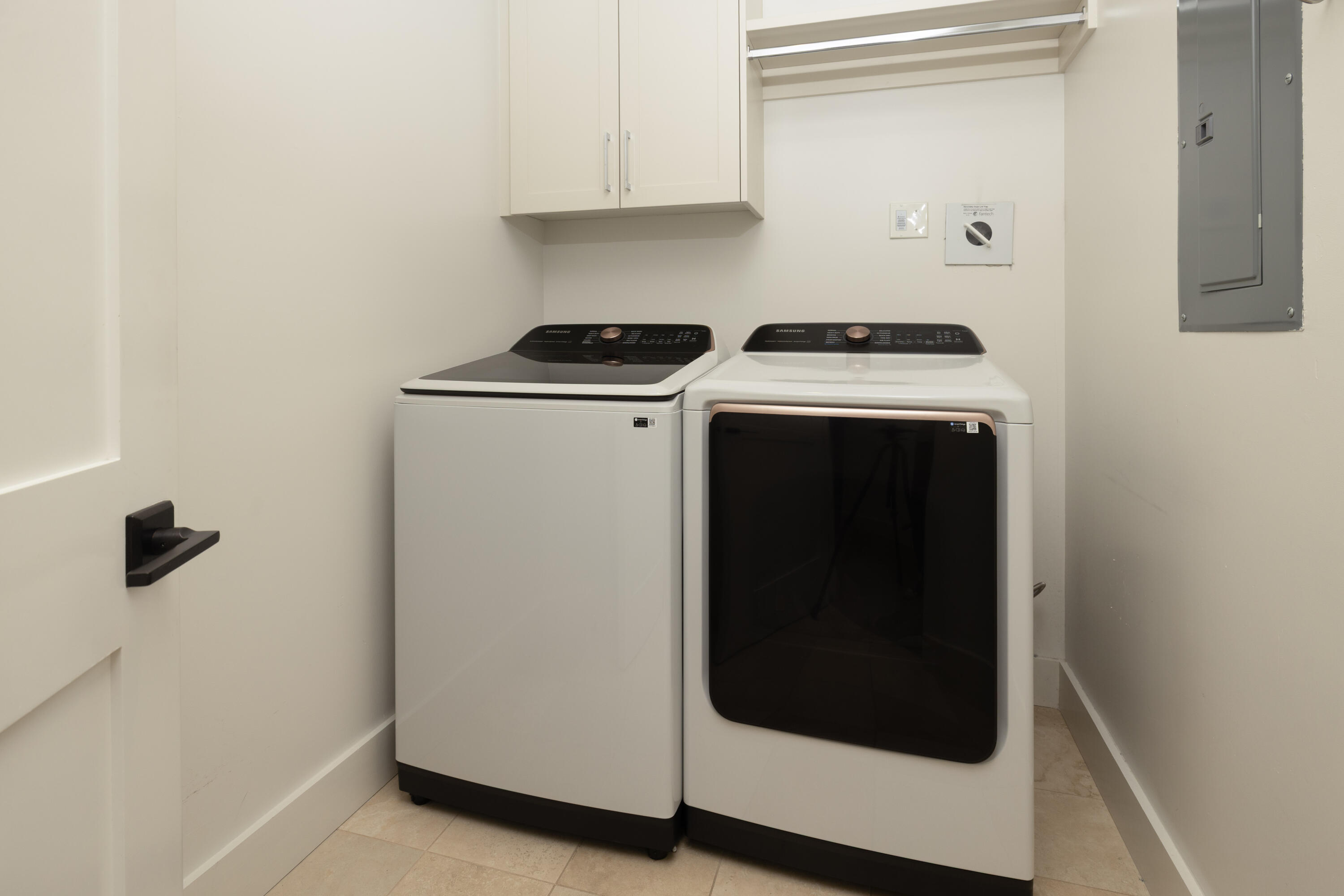 3726 State Street, Unit 203 Santa Barbara, CA 93105 - Photo 23 of 30 a utility room with dryer and washer