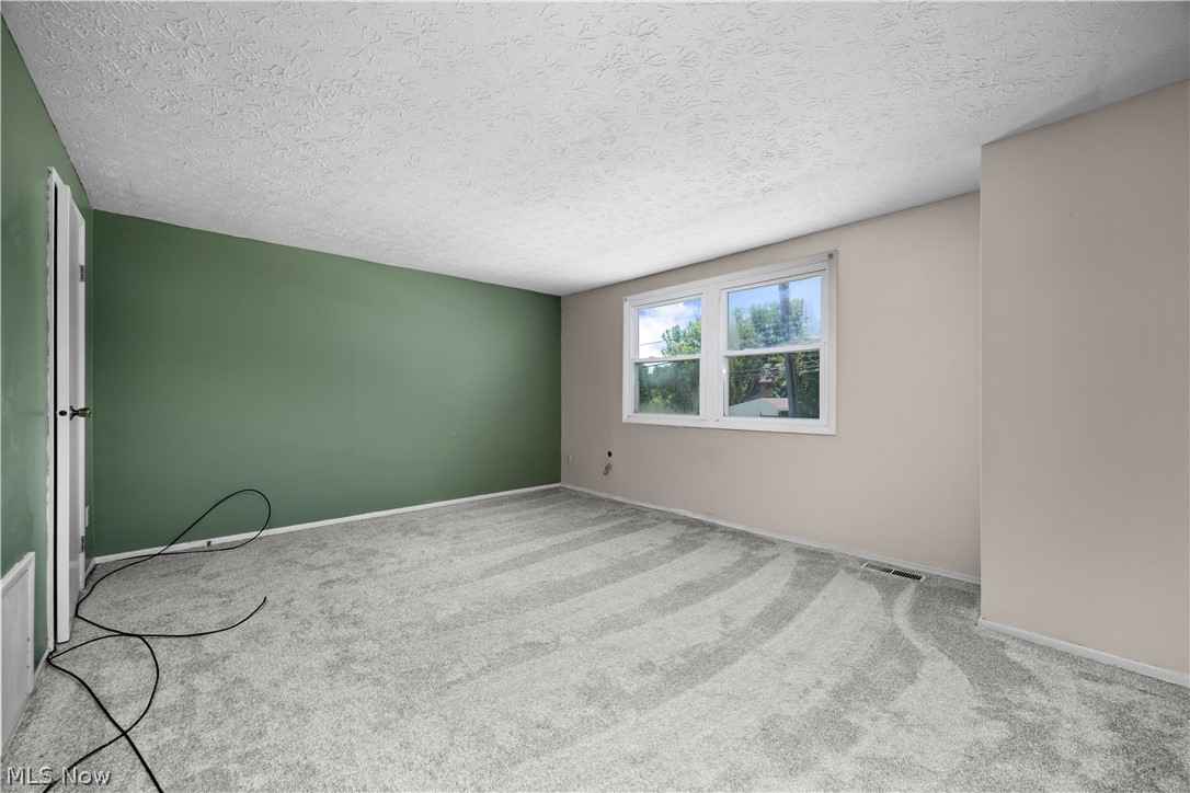 974 Wadsworth Road Medina, OH 44256 - Photo 13 of 31