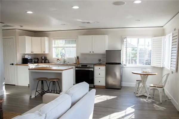 $2,500 | 37645 Vía De Los Arboles, Unit B, Temecula, CA 92592