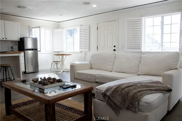 $2,500 | 37645 Vía De Los Arboles, Unit B, Temecula, CA 92592