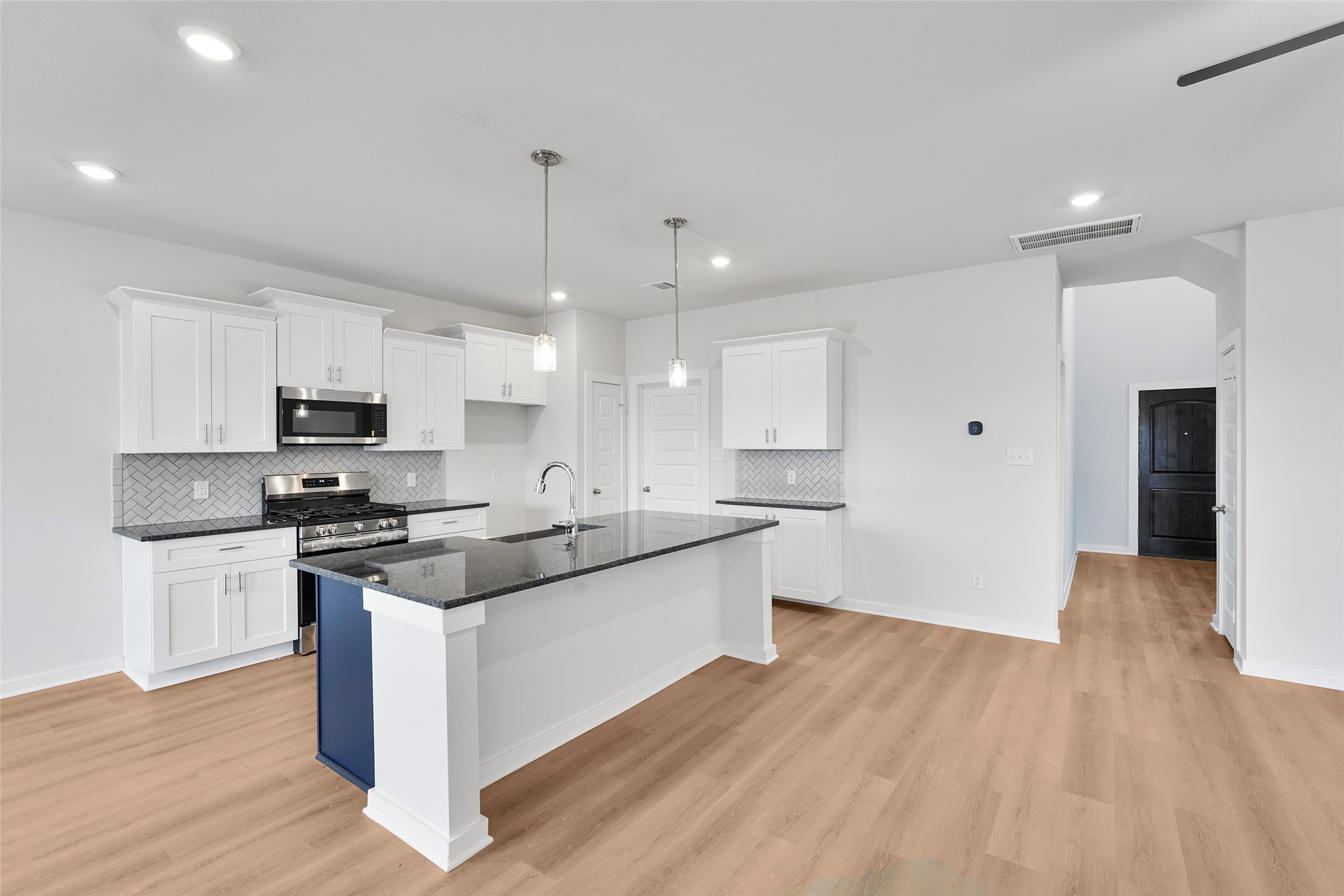 6415 Bolinas Court Rosharon, TX 77583 - Photo 8 of 31