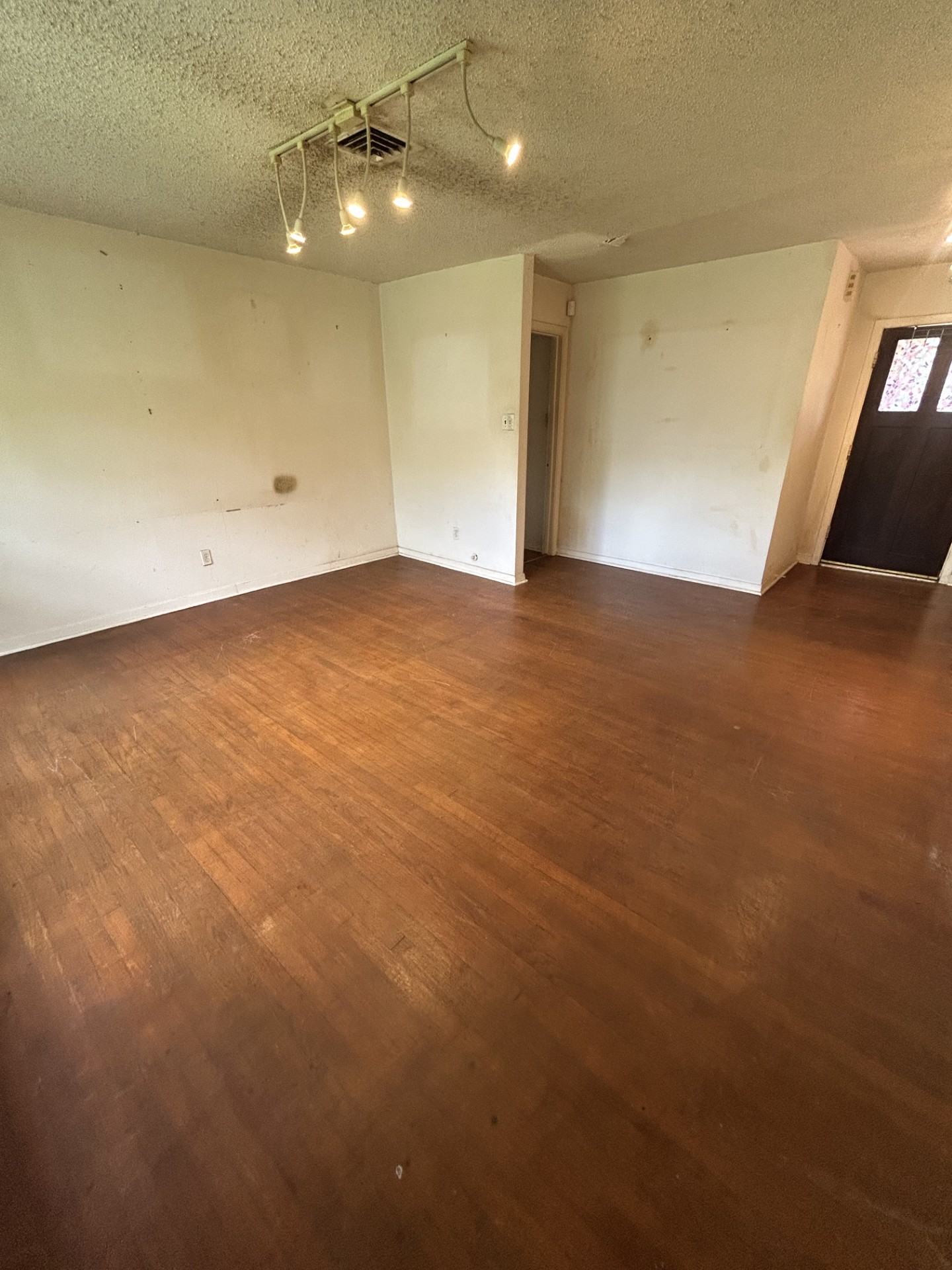5711 Turtle Creek Road Houston, TX 77017 - Photo 12 of 25