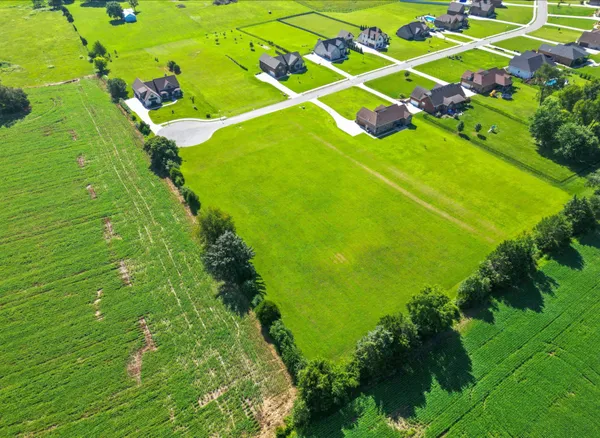 $347,000 | 139 Wind Wood Drive, Portland, TN 37148