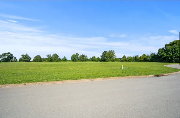 $347,000 | 139 Wind Wood Drive, Portland, TN 37148