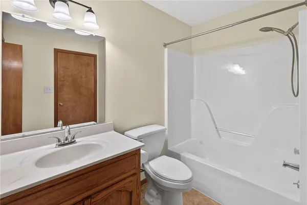 $319,950 | 205 Dawn Avenue, Belton, MO 64012