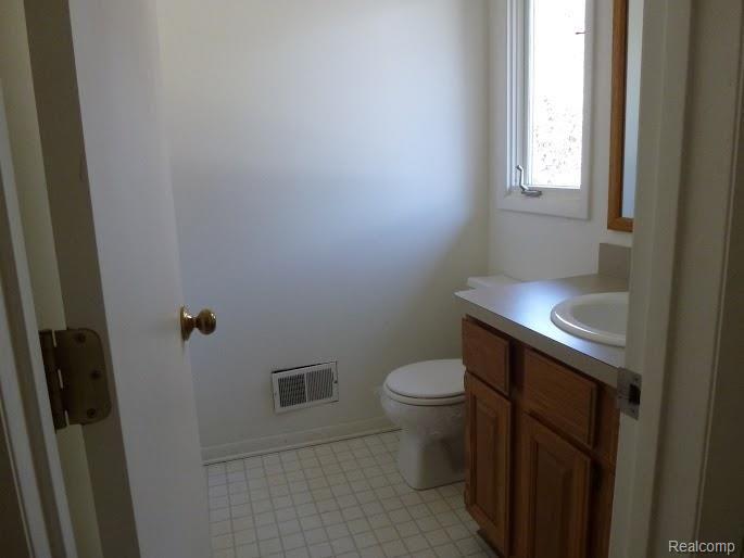 2381 Zeeb Road Dexter, MI 48130 - Photo 17 of 19 P1000804.jpg