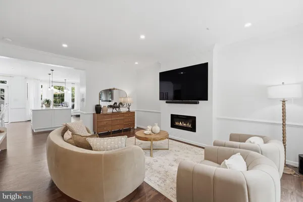 $755,000 | 210 Painted Post Lane, Gaithersburg, MD 20878