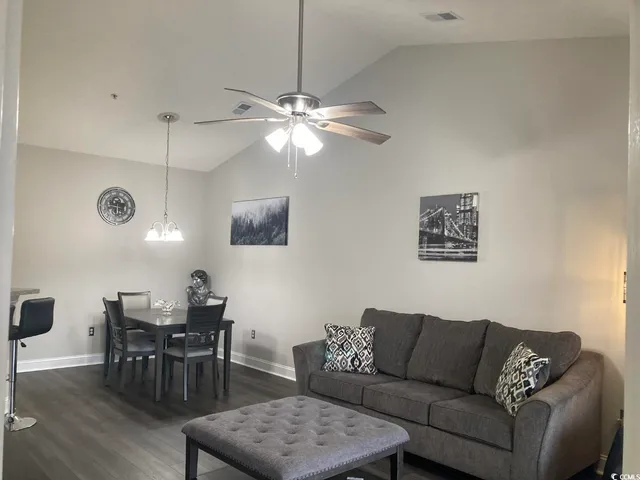 $199,900 | 120 Fountain Pointe Lane, Unit 303, Myrtle Beach, SC 29579