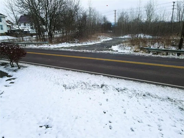 a picture of a building in the background