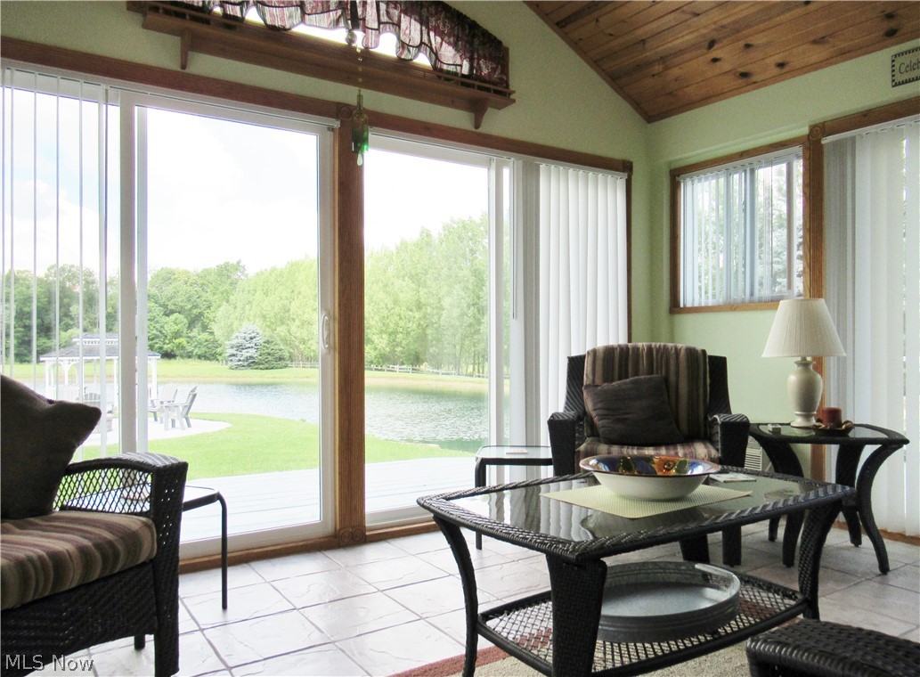 6536 Lake Road Medina, OH 44256 - Photo 20 of 35 Sun room