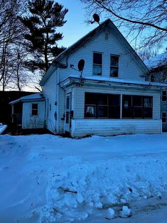 $19,500 | 229 Pine Street, Rumford, ME 04276