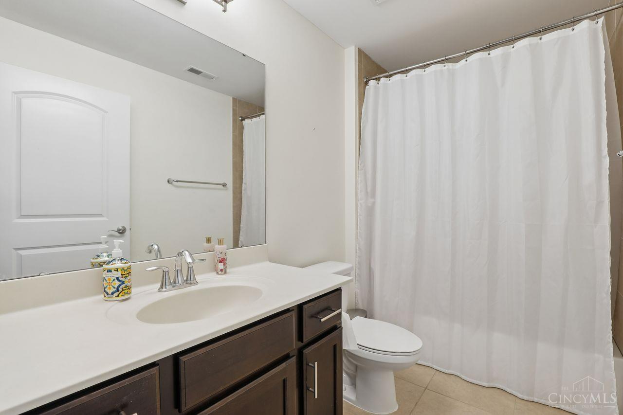 3390 Wasson Road, Unit B Cincinnati, OH 45209 - Photo 28 of 42