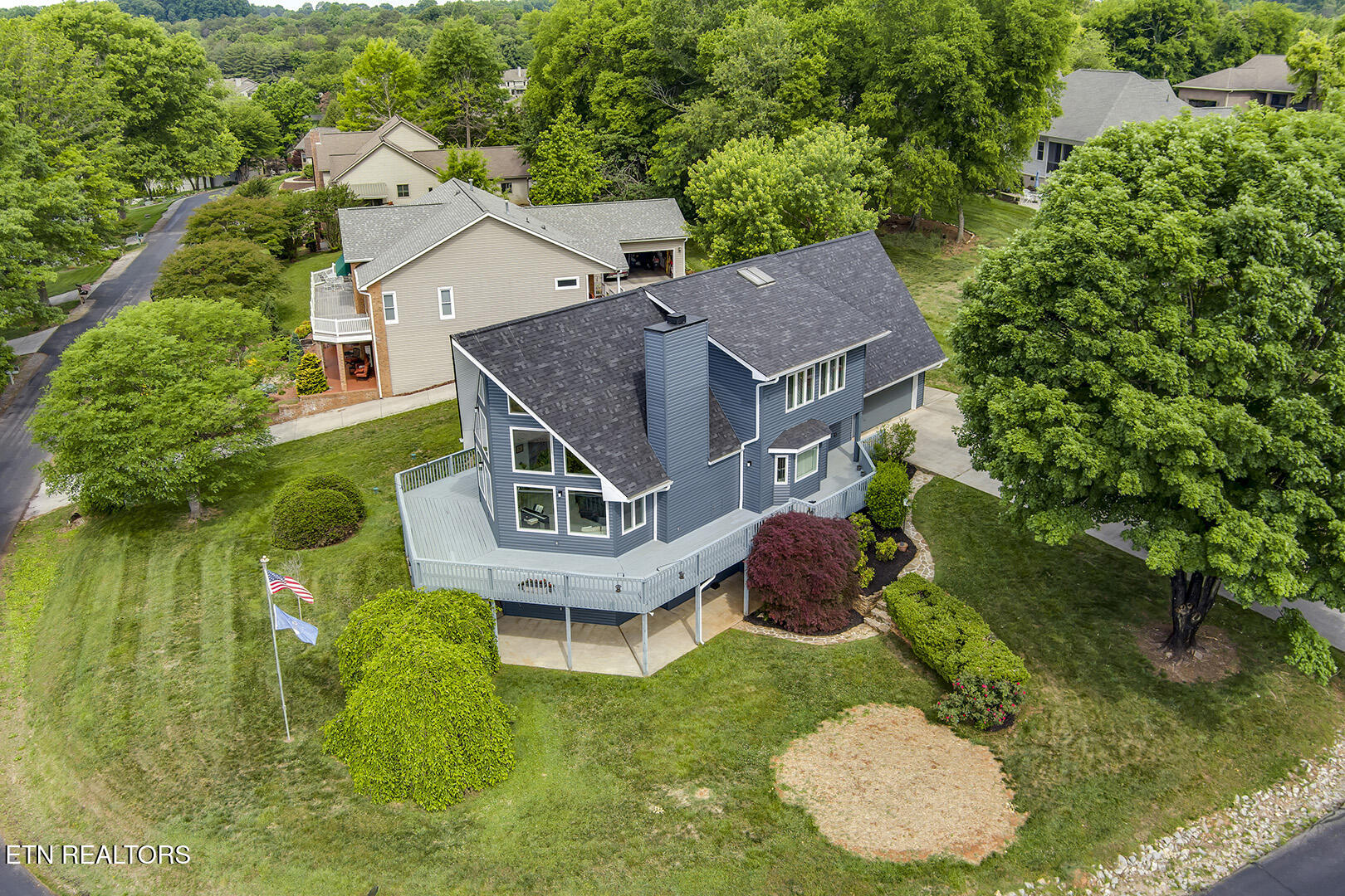 242 Chatuga Way Loudon, TN 37774 - Photo 53 of 60 53_242 Chatuga Way_FrontRightElevated