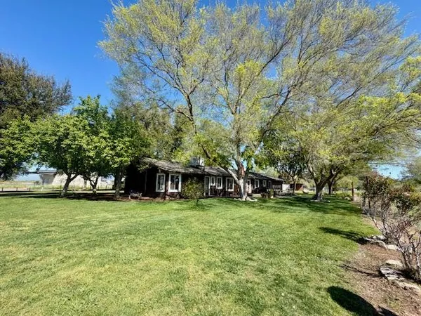 $990,000 | 6560 North Bethel Avenue, Clovis, CA 93619