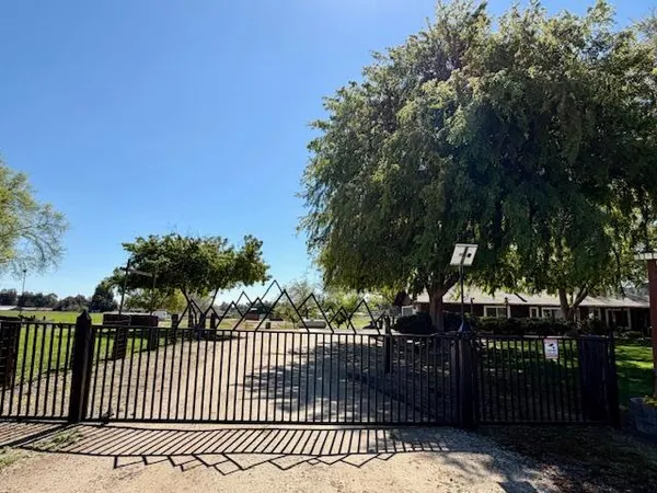 $990,000 | 6560 North Bethel Avenue, Clovis, CA 93619