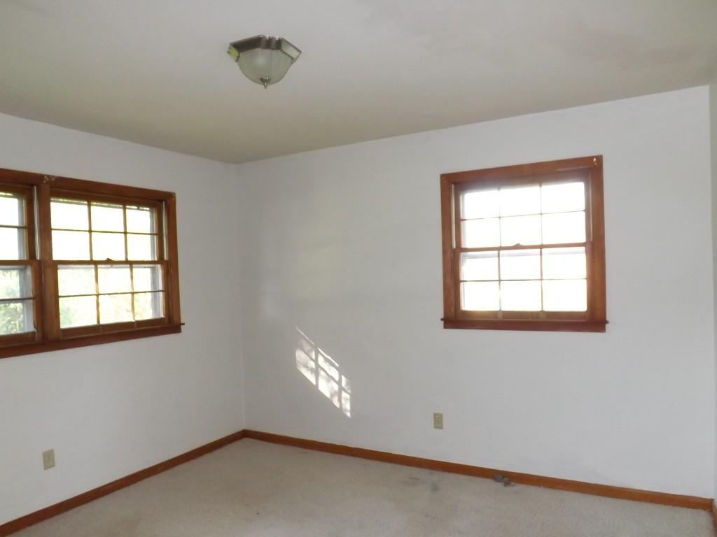 4874 Wolf Creek Road Spring City, TN 37381 - Photo 24 of 39 3rd bedroom
