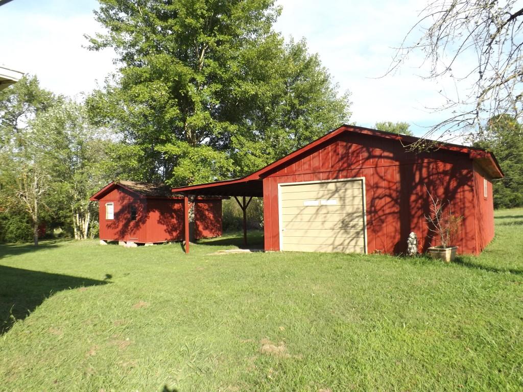 4874 Wolf Creek Road Spring City, TN 37381 - Photo 33 of 39 garage 2