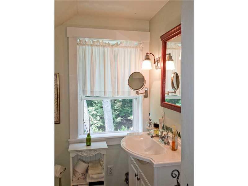 206 Robinhood Road Georgetown, ME 04548 - Photo 16 of 22 Bathroom.