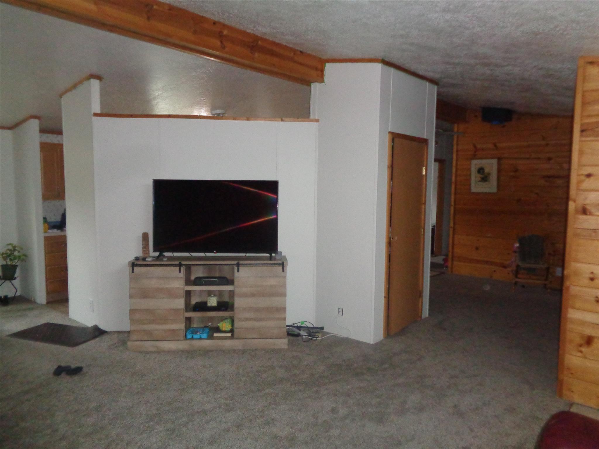 37717 North Chapman Road Elk, WA 99009 - Photo 7 of 23