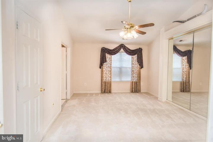 8359 Regal Oak Court Springfield, VA 22152 - Photo 15 of 38