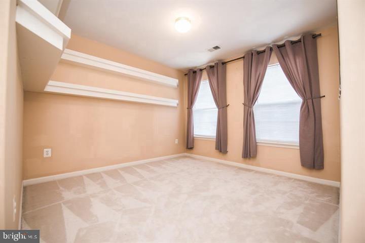 8359 Regal Oak Court Springfield, VA 22152 - Photo 21 of 38