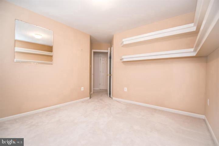 8359 Regal Oak Court Springfield, VA 22152 - Photo 22 of 38