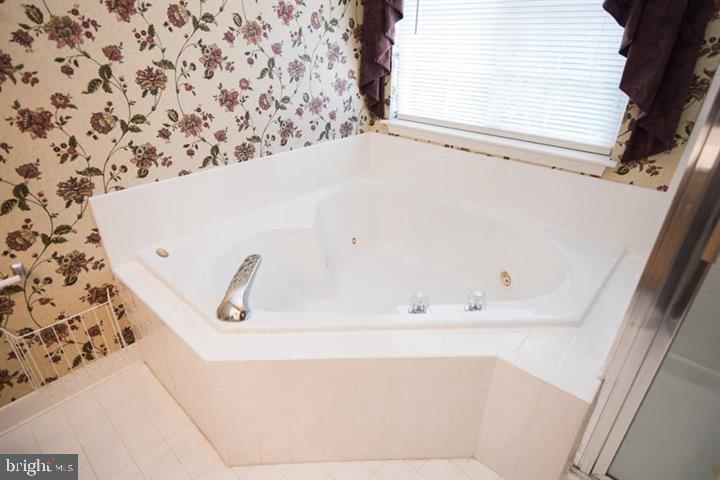 8359 Regal Oak Court Springfield, VA 22152 - Photo 26 of 38