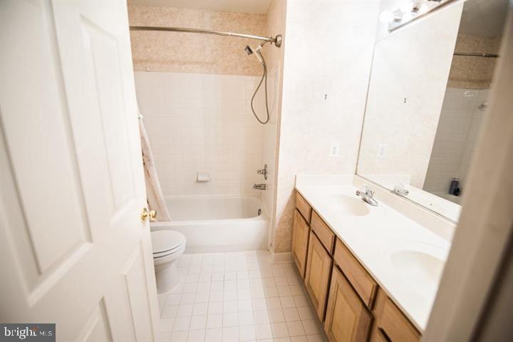 8359 Regal Oak Court Springfield, VA 22152 - Photo 29 of 38
