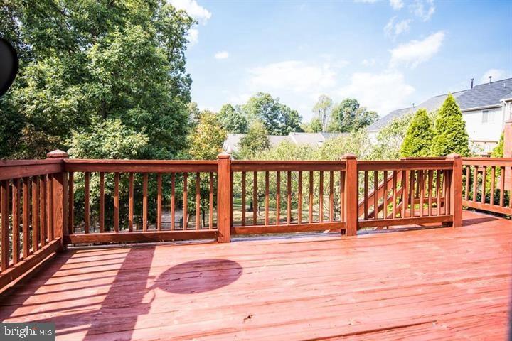 8359 Regal Oak Court Springfield, VA 22152 - Photo 32 of 38