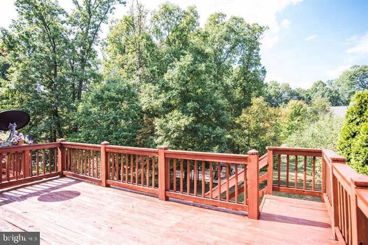 8359 Regal Oak Court Springfield, VA 22152 - Photo 33 of 38